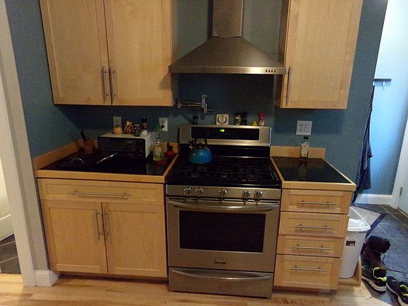 5th image of 345 24th Ave NE