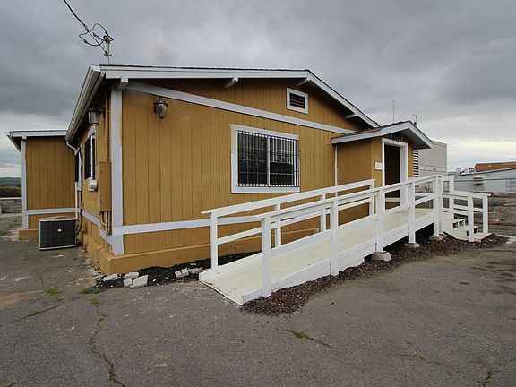 2nd image of 2426 Sacramento St