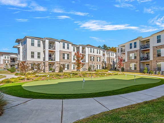 3rd image of 1000 Fazio Dr #2014