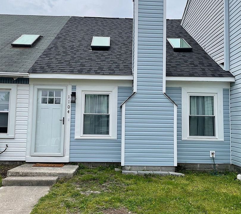 1st image of 1104 Creekside Ct