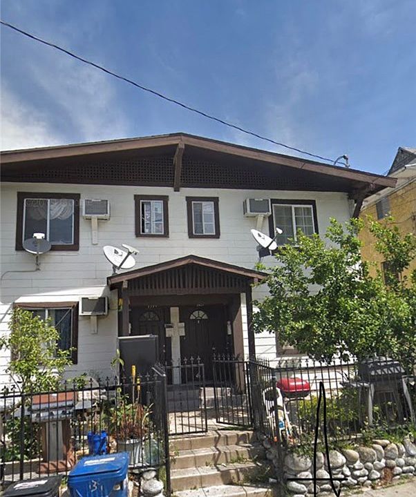 1st image of 141 E Avenue 35