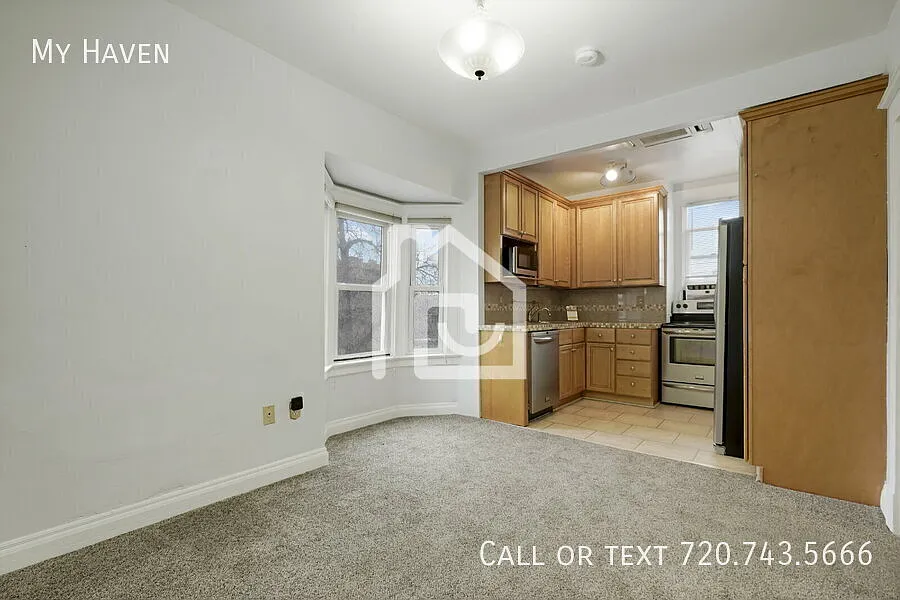 Building Photo - 228 N Pearl St #2