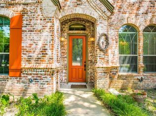 512 Topside Dr, Azle, TX 76020