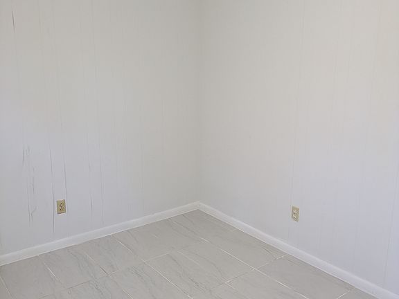 5th image of 203 Forest Dr #2