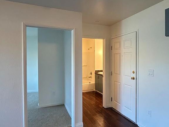 5th image of 238 E Vernon Ave APT 201