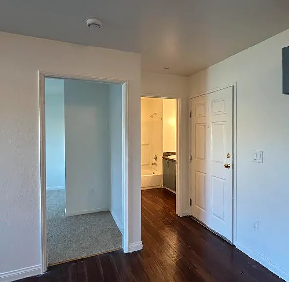 238 E Vernon Ave #201 — Photo 5