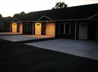 1302 N Fair St APT B, Marion, IL 62959