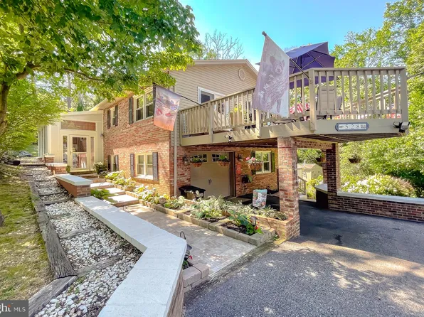528 Chisholm Trl, Lusby, MD 20657