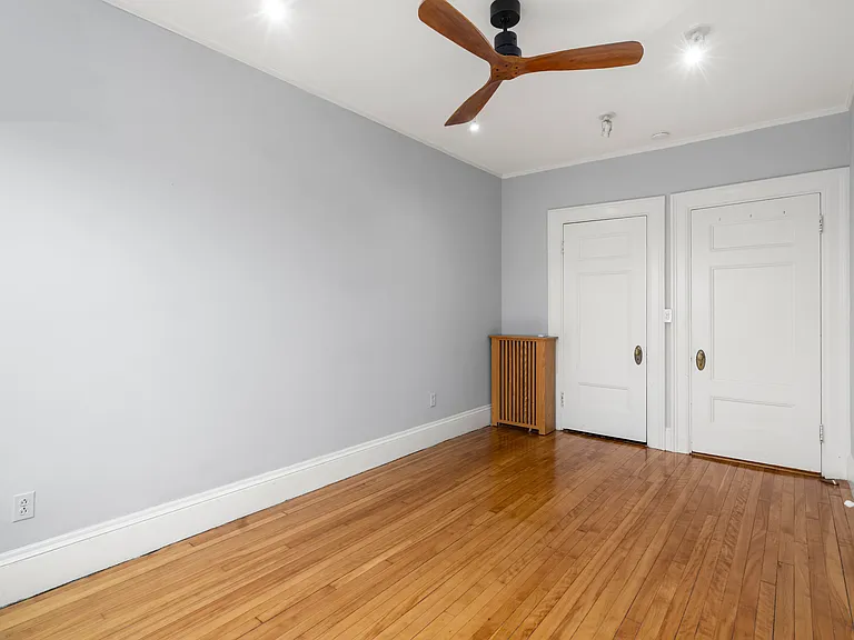 1011 Beacon St #4 — Photo 8