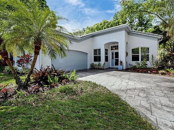 2nd image of 2737 Goodwood Ct