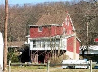 1632 E Grand Ave, Tower City, PA