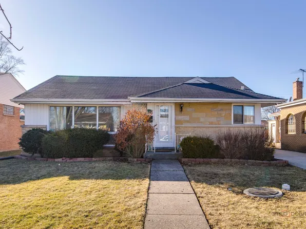 8532 N Oleander Ave, Niles, IL 60714