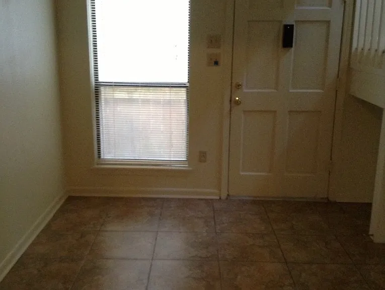 8262 Governor Dr — Photo 13