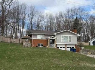 3919 N River Rd, Freeland, MI 48623