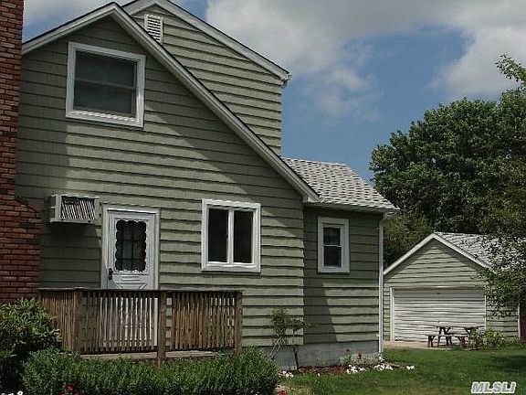 3rd image of 386 Sweezy Ave