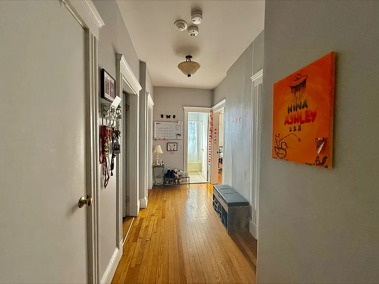 6 Sutherland Rd #3 — Photo 9