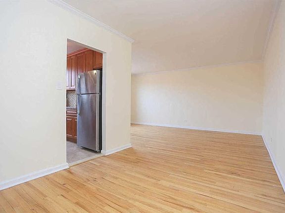 2nd image of 32-25 88th St #D607-e