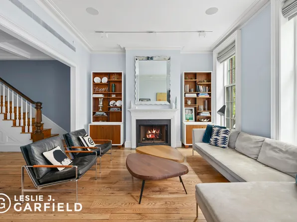 430 Hudson Street image 2 of 20