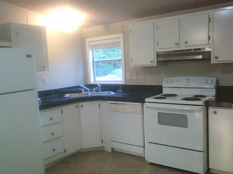22433 Yancy Rd — Photo 8