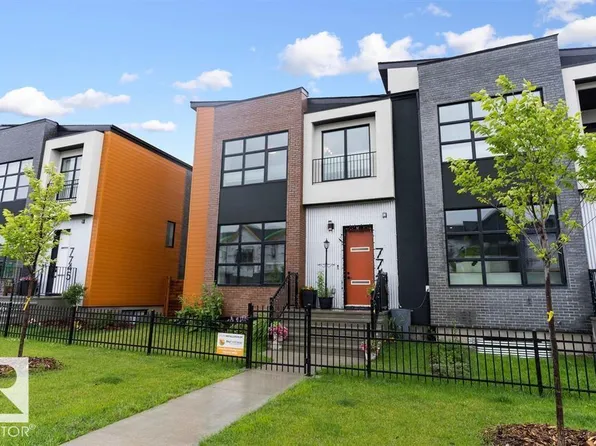 7747 Yorke Mews NW, Edmonton, AB T5G 2R6