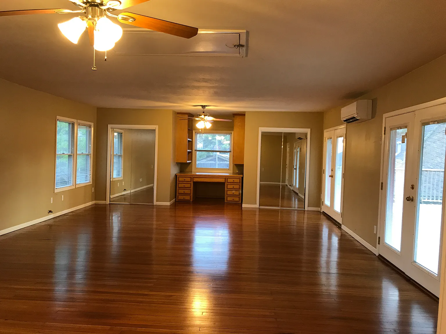1 bed, 880 sqft, $1,500 — Photo 1