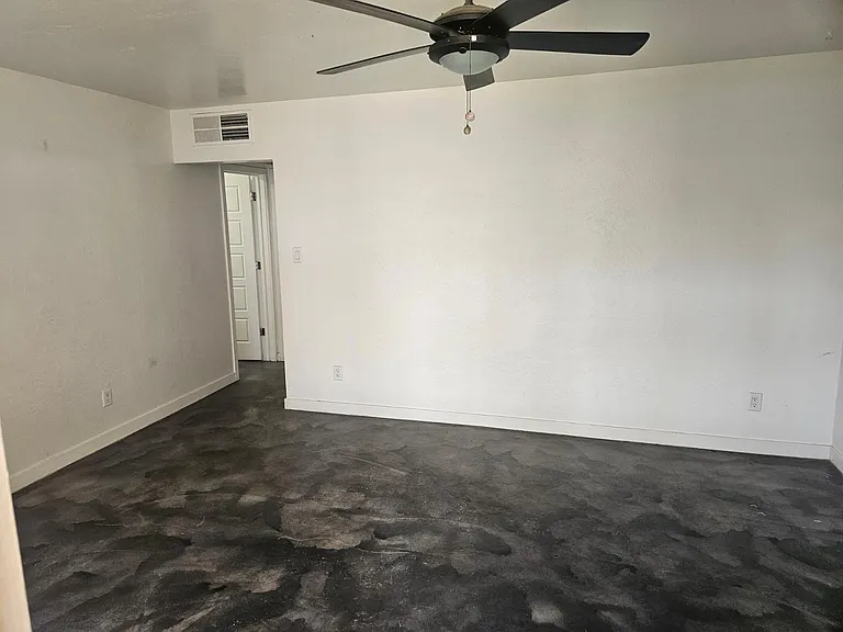 2104 E Fairmount Ave #16A — Photo 2