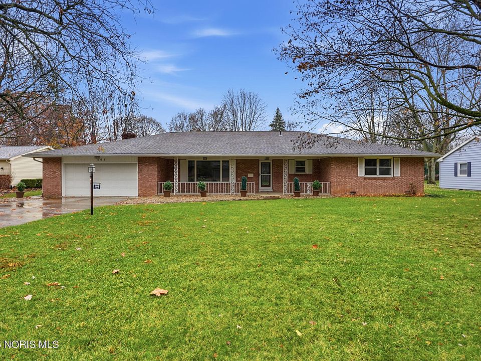 1st image of 601 Yorkshire Dr