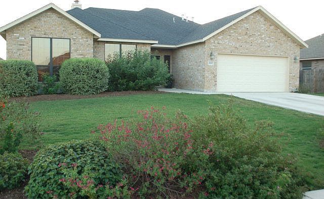 1st image of 2222 Garden Gate Cir