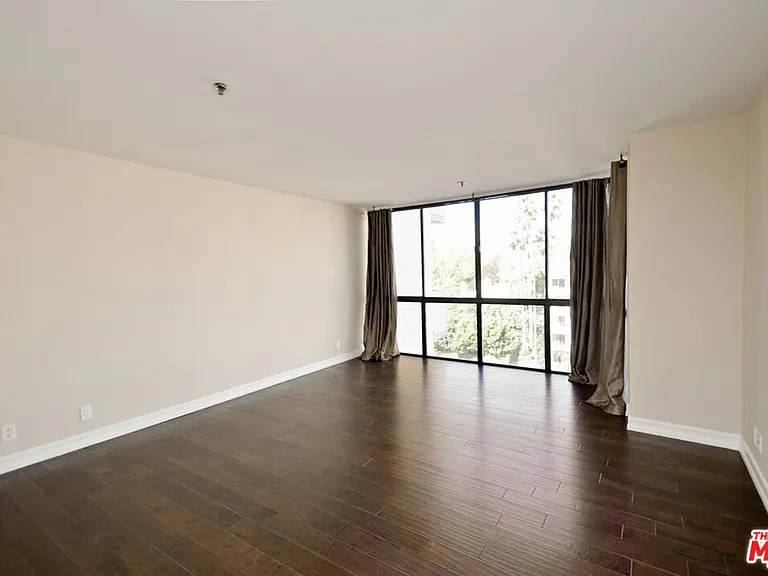 10660 Wilshire Blvd #705 — Photo 8