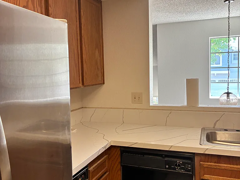 3215 E Fox Run Way — Photo 1