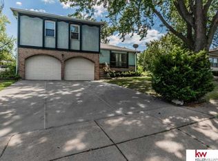 3215 Golden Blvd, Bellevue, NE 68123