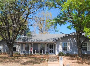 1816 Quailwood Dr, Fredericksburg, TX 78624