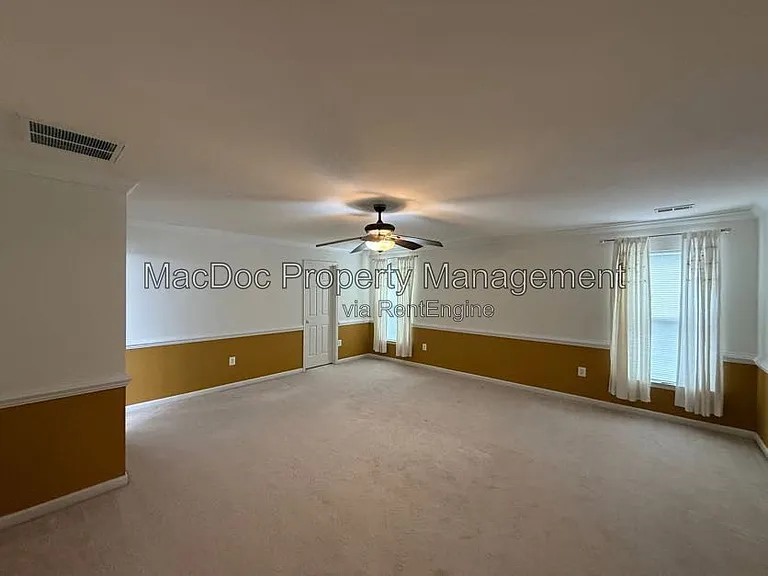 1404 Graham Dr — Photo 47