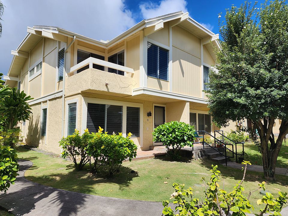 Front area of corner unit.