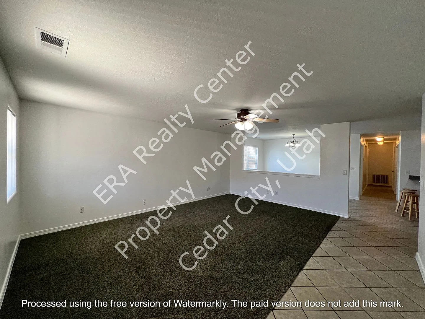 Move-In Bonus! 3 Bed - 2 Bath Twin Home — Photo 3