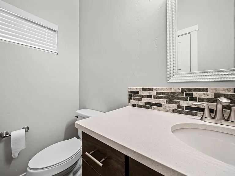 4980 W Targee St — Photo 22