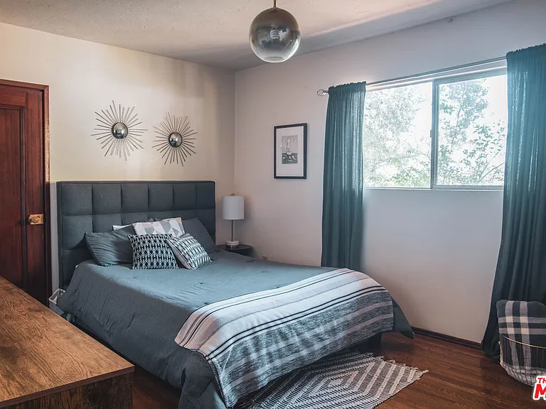 1070 Norumbega Dr — Photo 16