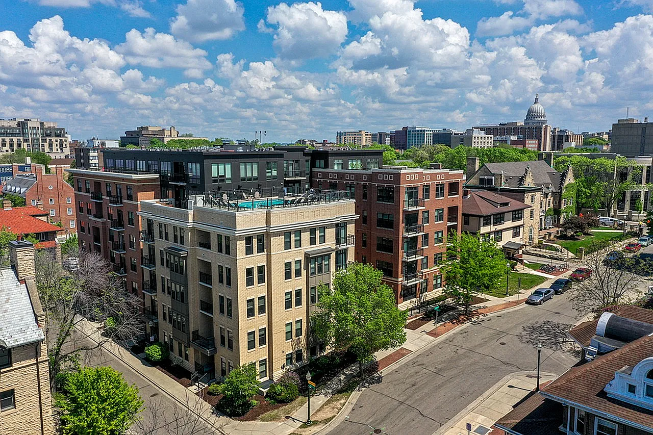 Waterfront Apartments — Photo 3
