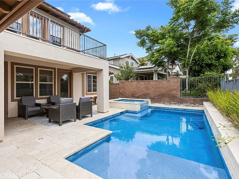 6 Gardenia St — Photo 2