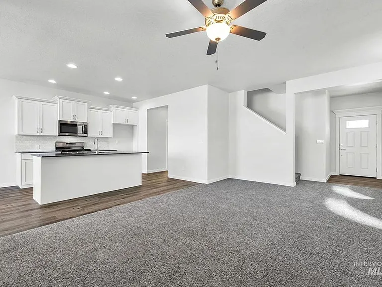 3068 N Laughridge Ave — Photo 5