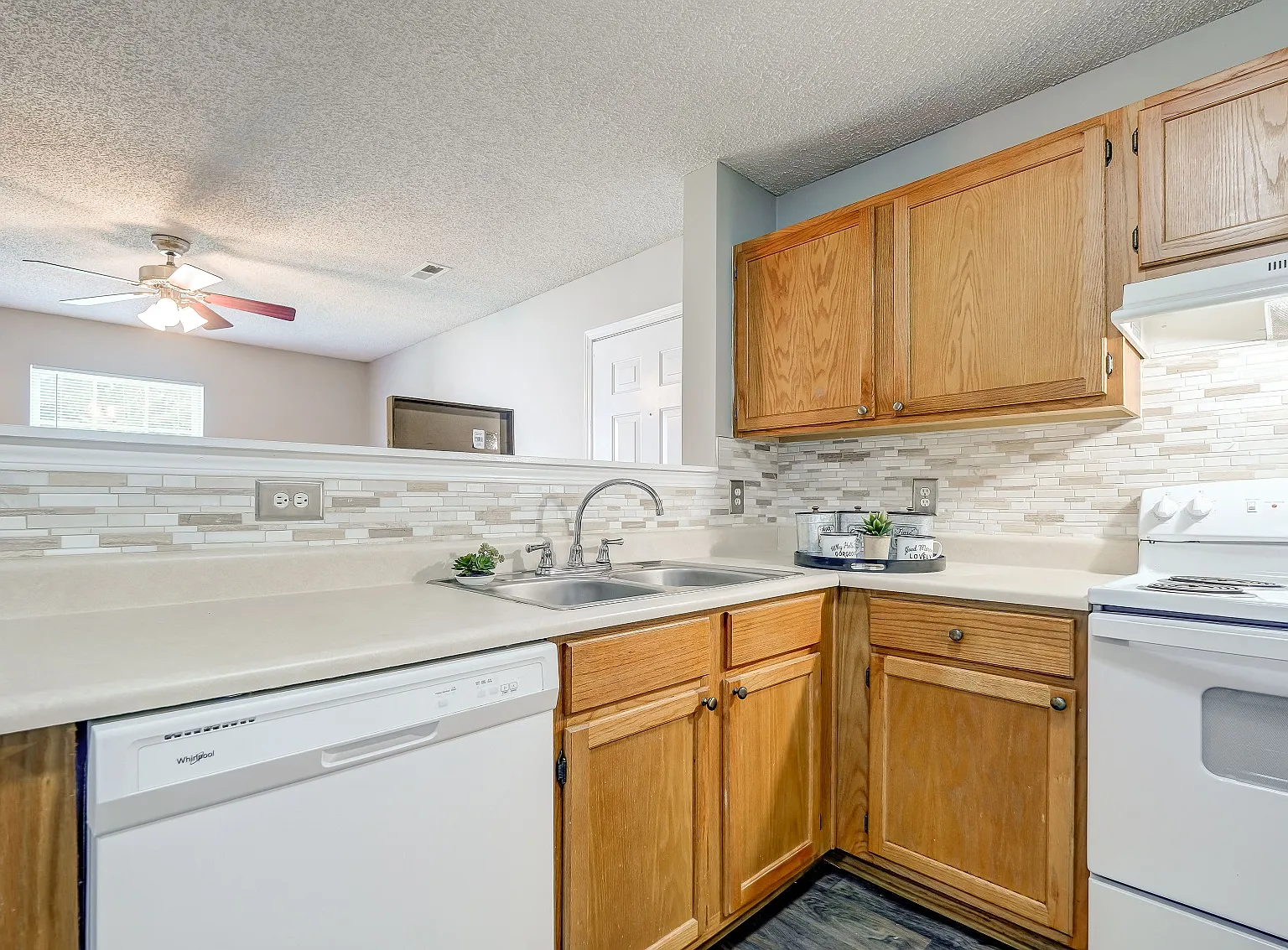 Highland Ridge Apartment Homes — Photo 3