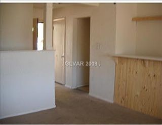 3rd image of 1800 Wengert Ave