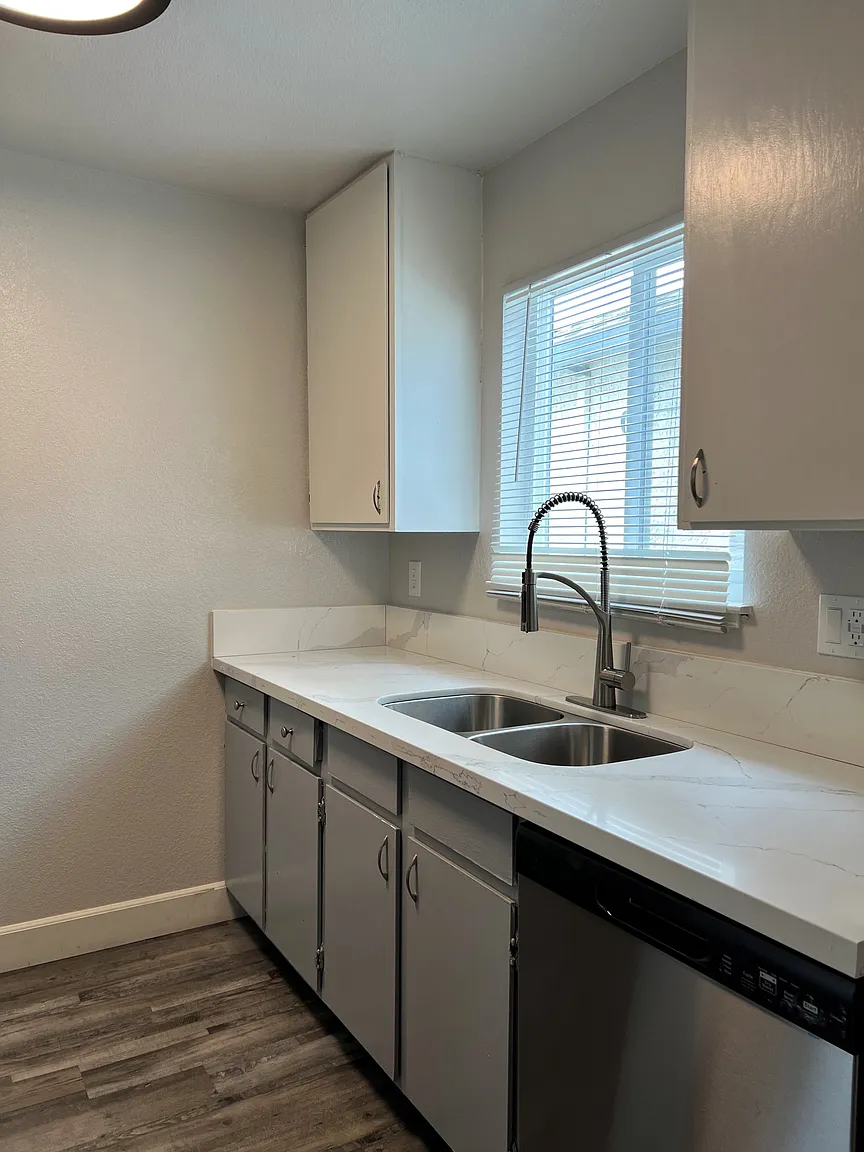 50 Arthur Rd #2B-1Ba-905Sqft photo 1