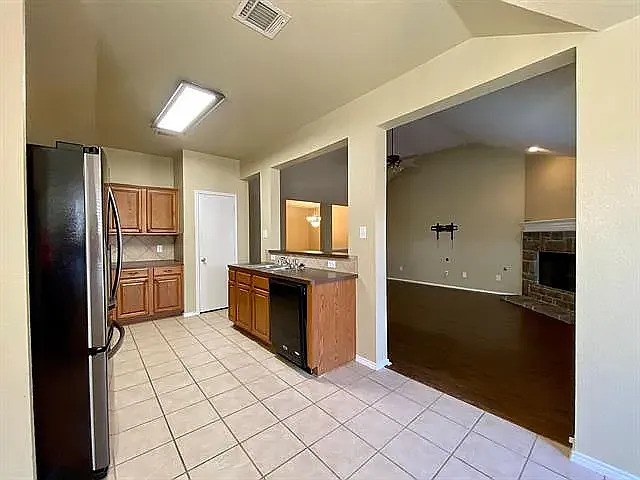 1000 Campbell Dr — Photo 20