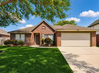 3230 Lee Cir, Pearland, TX 77581