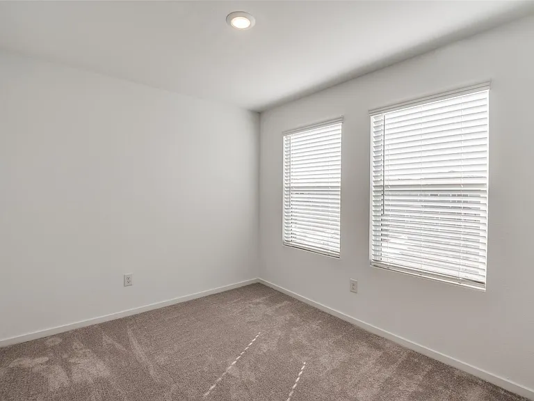 935 Sandhill Crane Ln — Photo 7