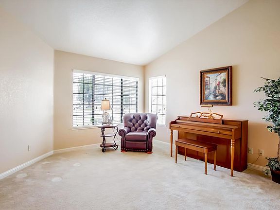 5th image of 791 Liege Dr