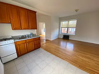 Rented by REALTY QUEST NEW YORK INC