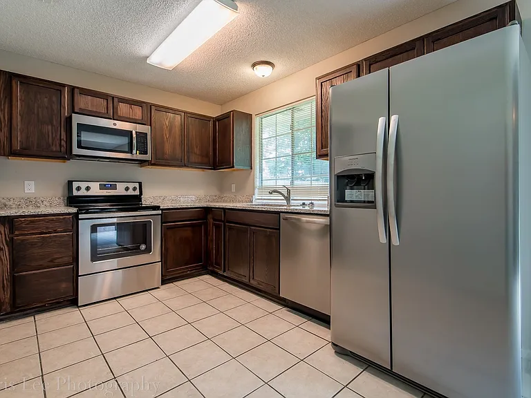 1754 N Salem Rd — Photo 4