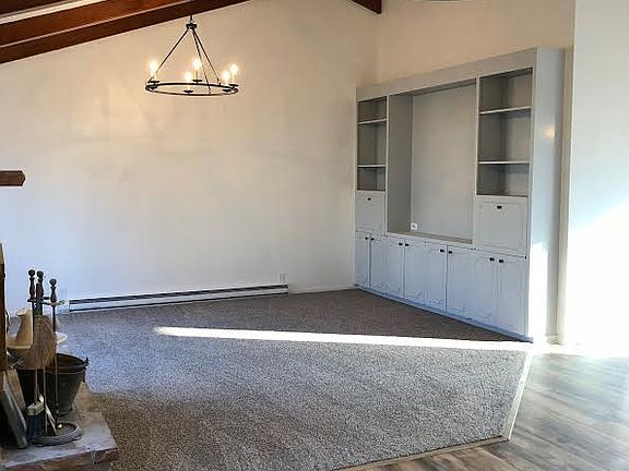3rd image of 204 S Cedar Ave
